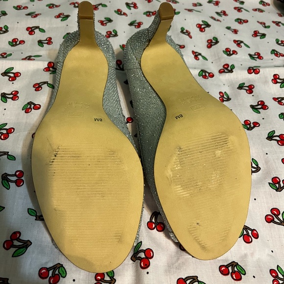 Alexa Marie rhinestone pumps. Size 8 medium. 3 inch heels. - Picture 3 of 5